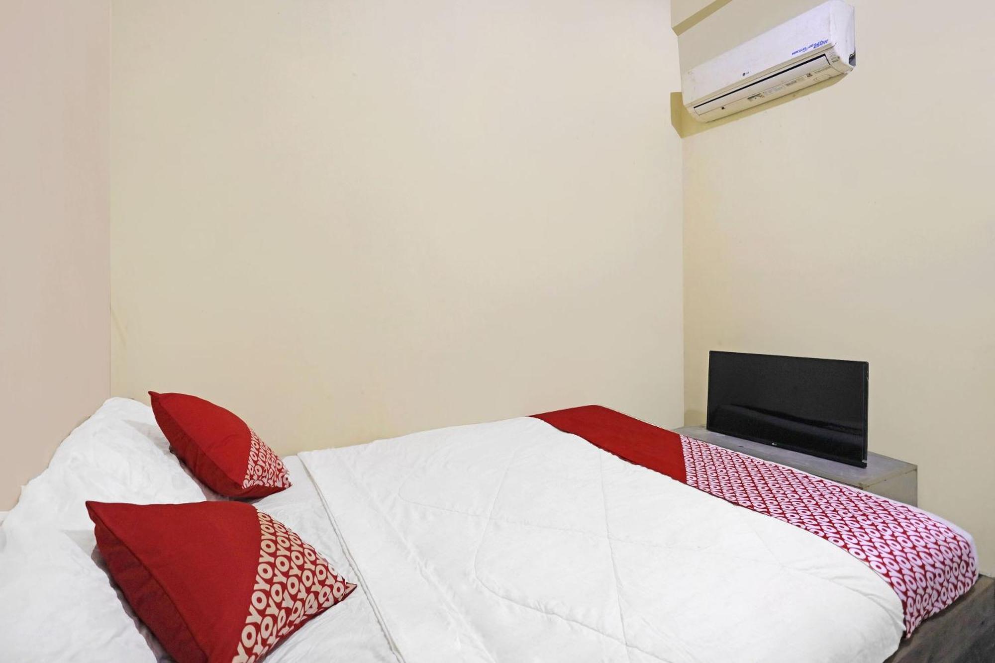 Spot On 91343 Kartika Guest House Syariahnearpantai Stres Jodoh  外观 照片