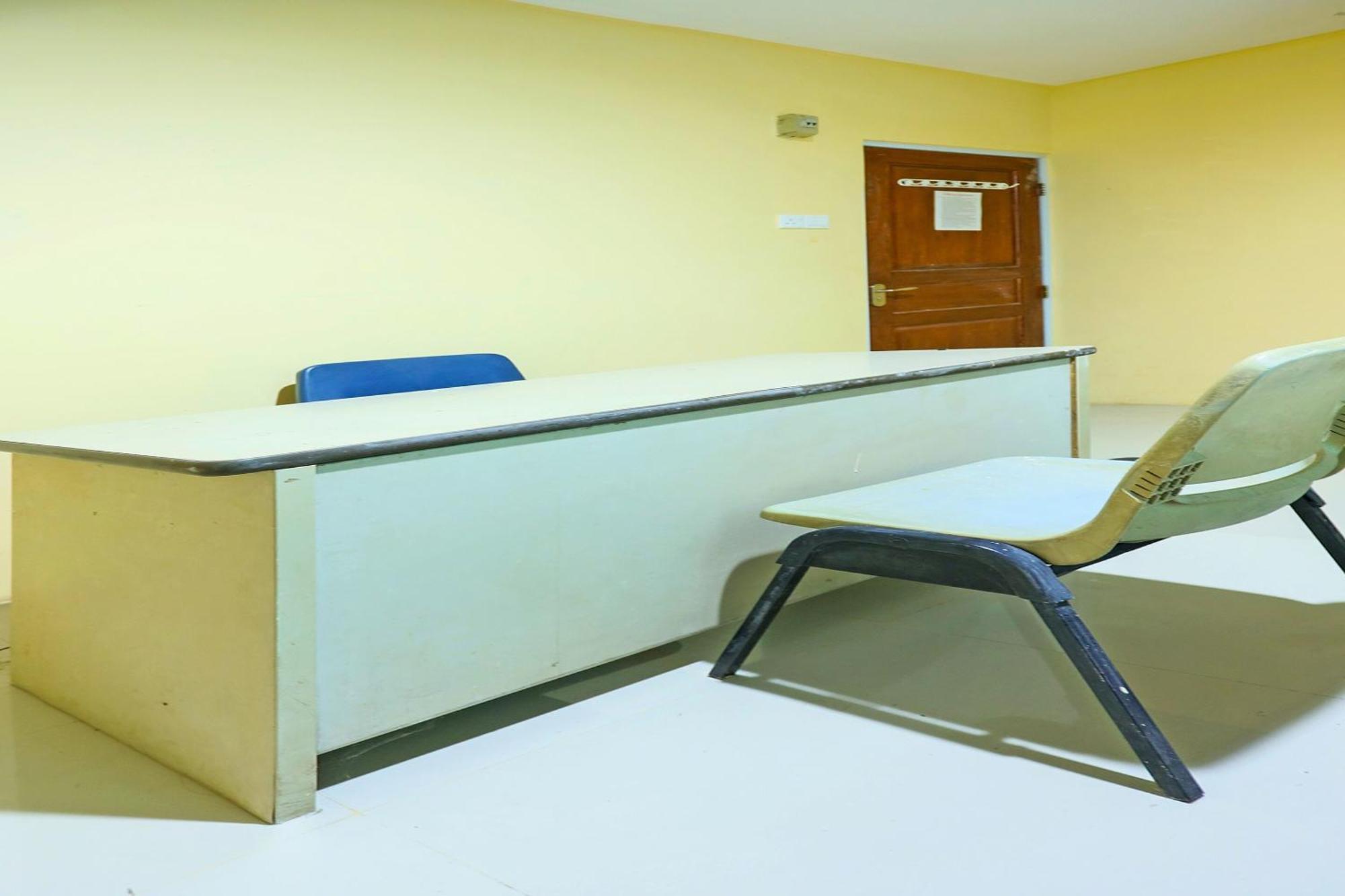 Spot On 91343 Kartika Guest House Syariahnearpantai Stres Jodoh  外观 照片
