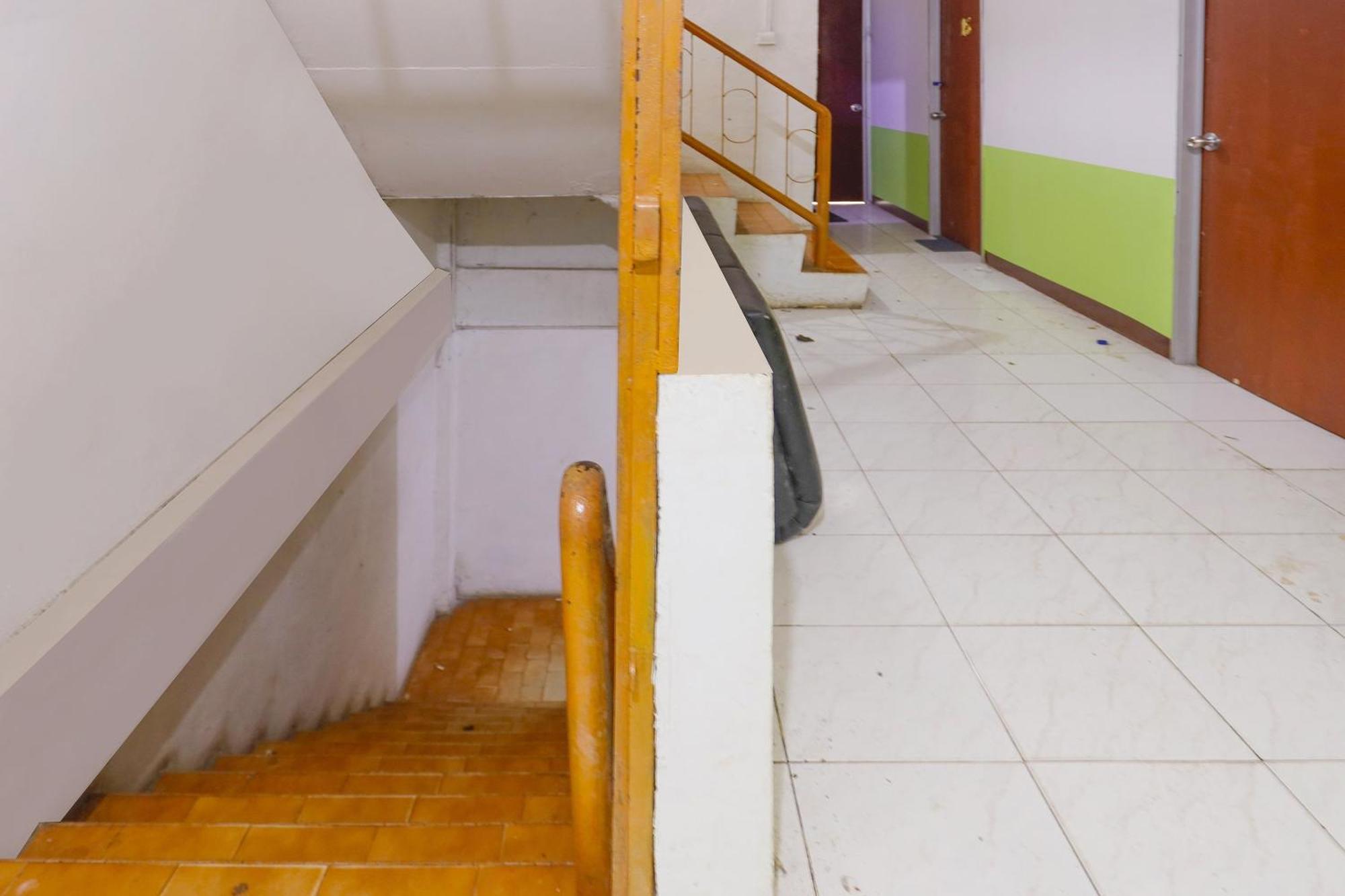 Spot On 91343 Kartika Guest House Syariahnearpantai Stres Jodoh  外观 照片